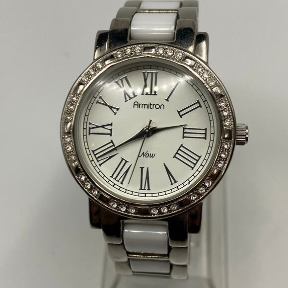 Armitron Now White Silver Tone Stainless Steel Watch Working New Battery - Picture 2 of 8